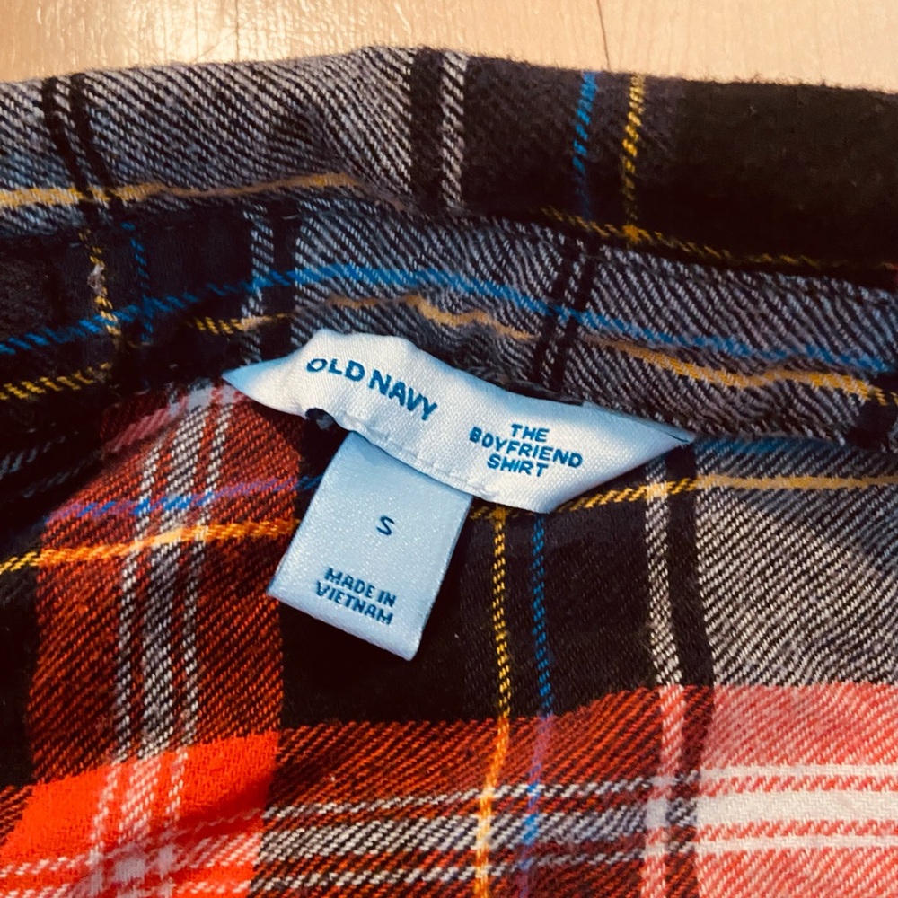 Old Navy multi-color Plaid Button Down Shirt - Picture 2 of 2
